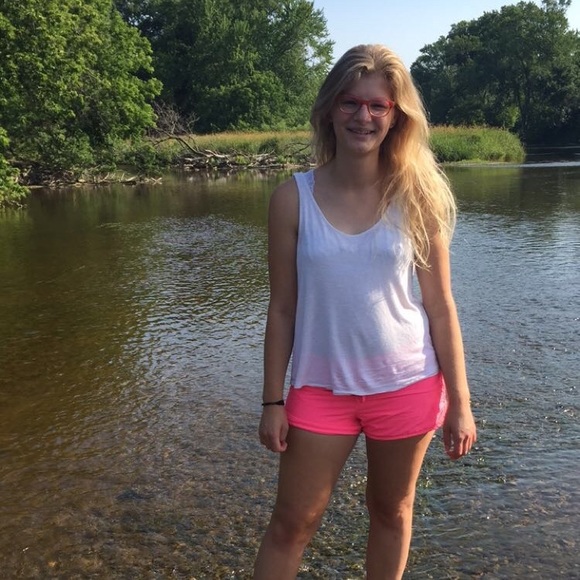 Meet Your Posher, Maggie! - Picture 1 of 3